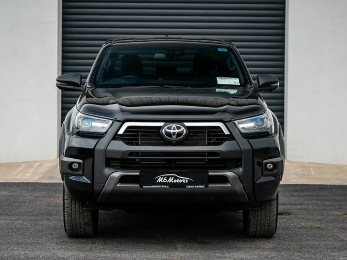 Toyota Hilux 2 8D4D INV X 201BHP D C - Image 2