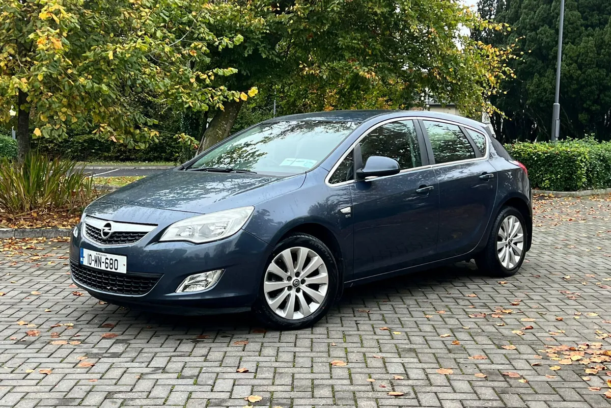 Opel Astra 2010 1.6 Petrol new nct 8/26 - Image 1