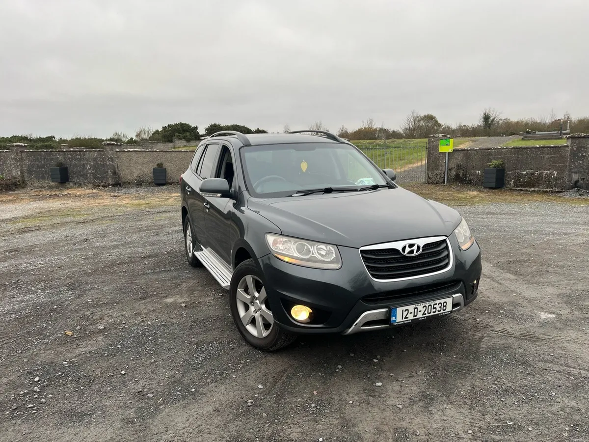 Hyundai Santa Fe - Image 2