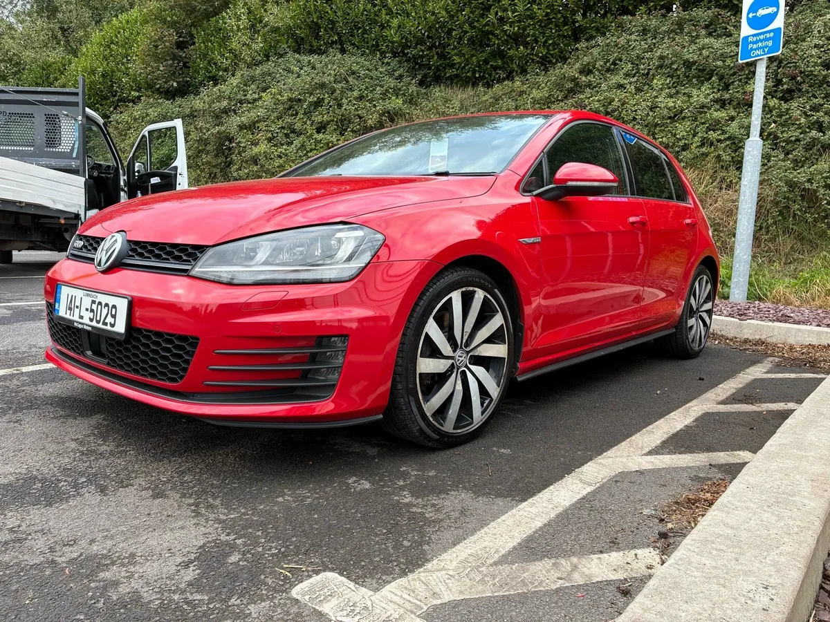 2014 Volkswagen Golf GTD - Image 3