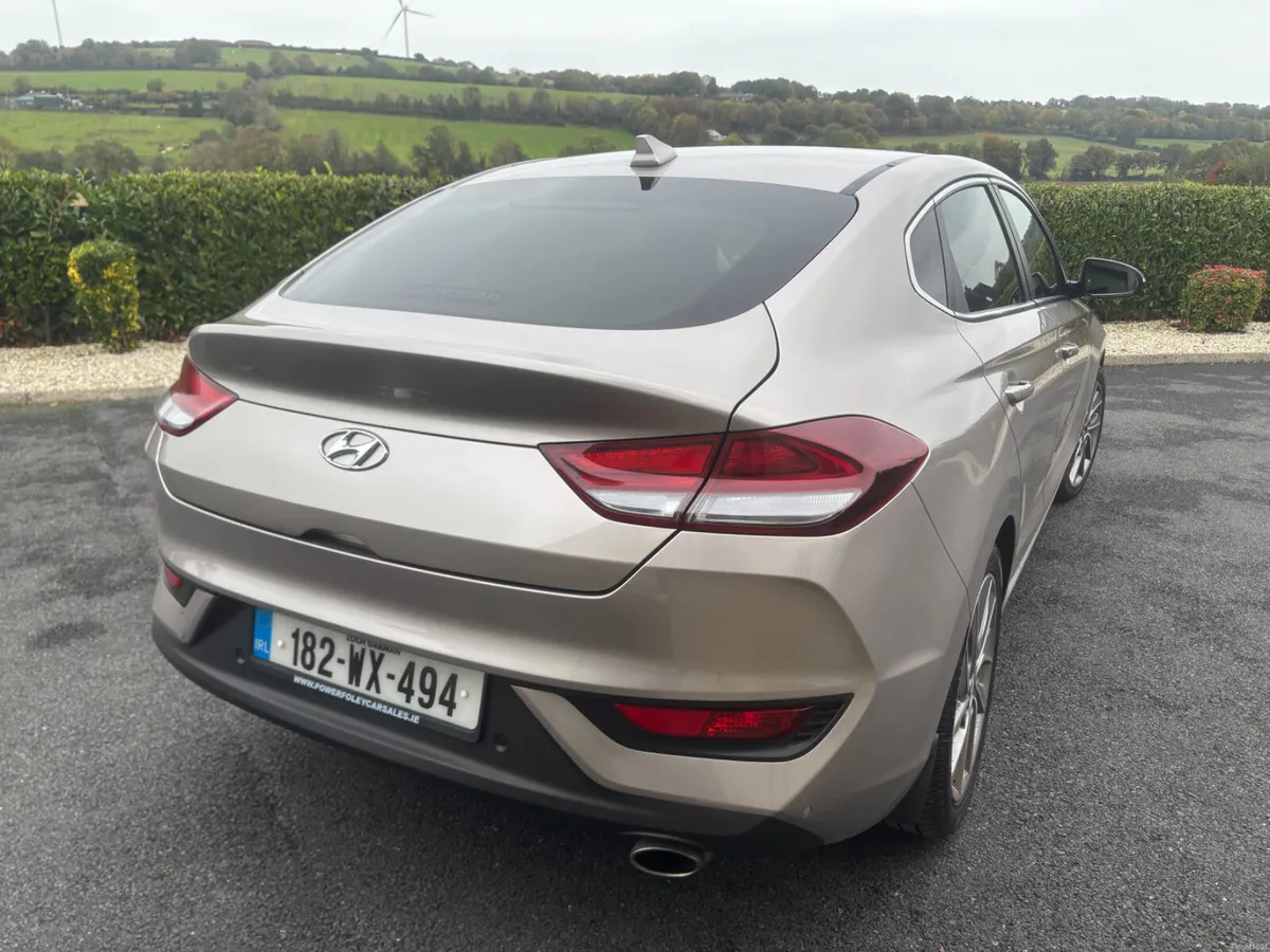 2018 (182)Hyundai i30 1.0 T-GDI Petrol Fast-Back - Image 3