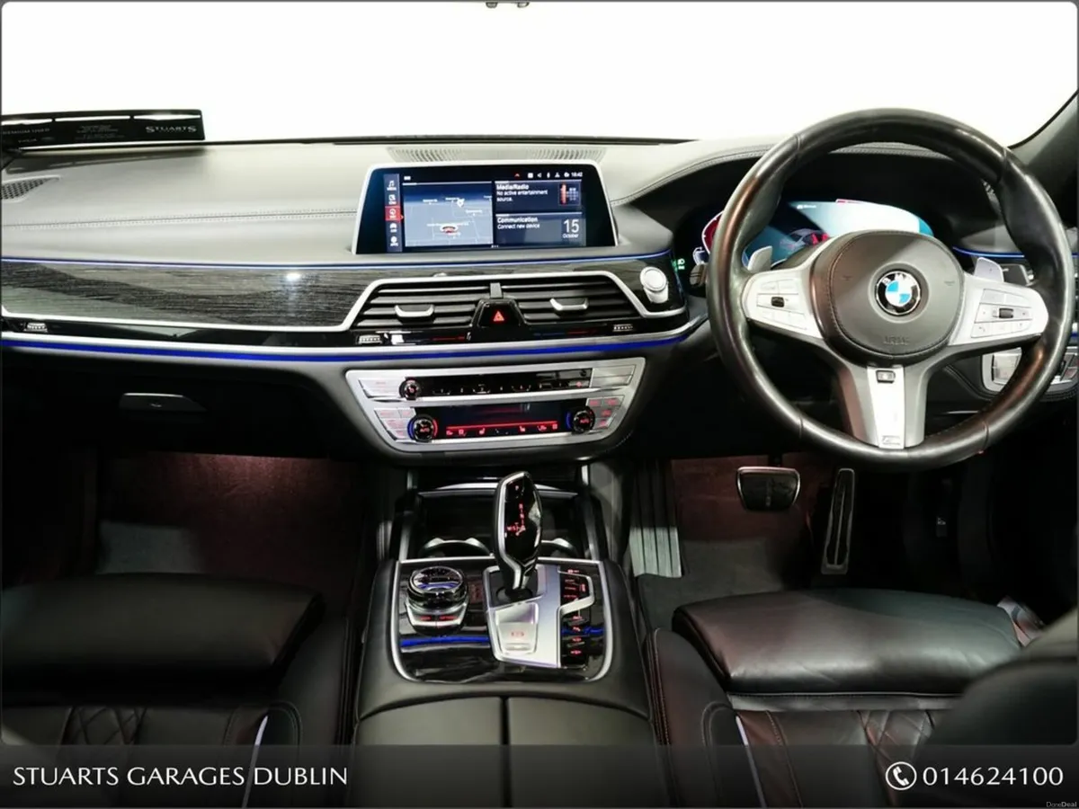 BMW 7-Series M SPORT 4 DOOR AUTO PHEV*BLACK SAPPHI - Image 4