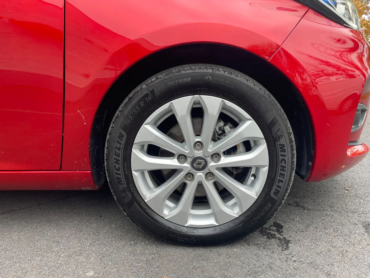 ICONIC Z.E 50 - APPLE PLAY - 50KW BIGGER BATTERY - Image 3