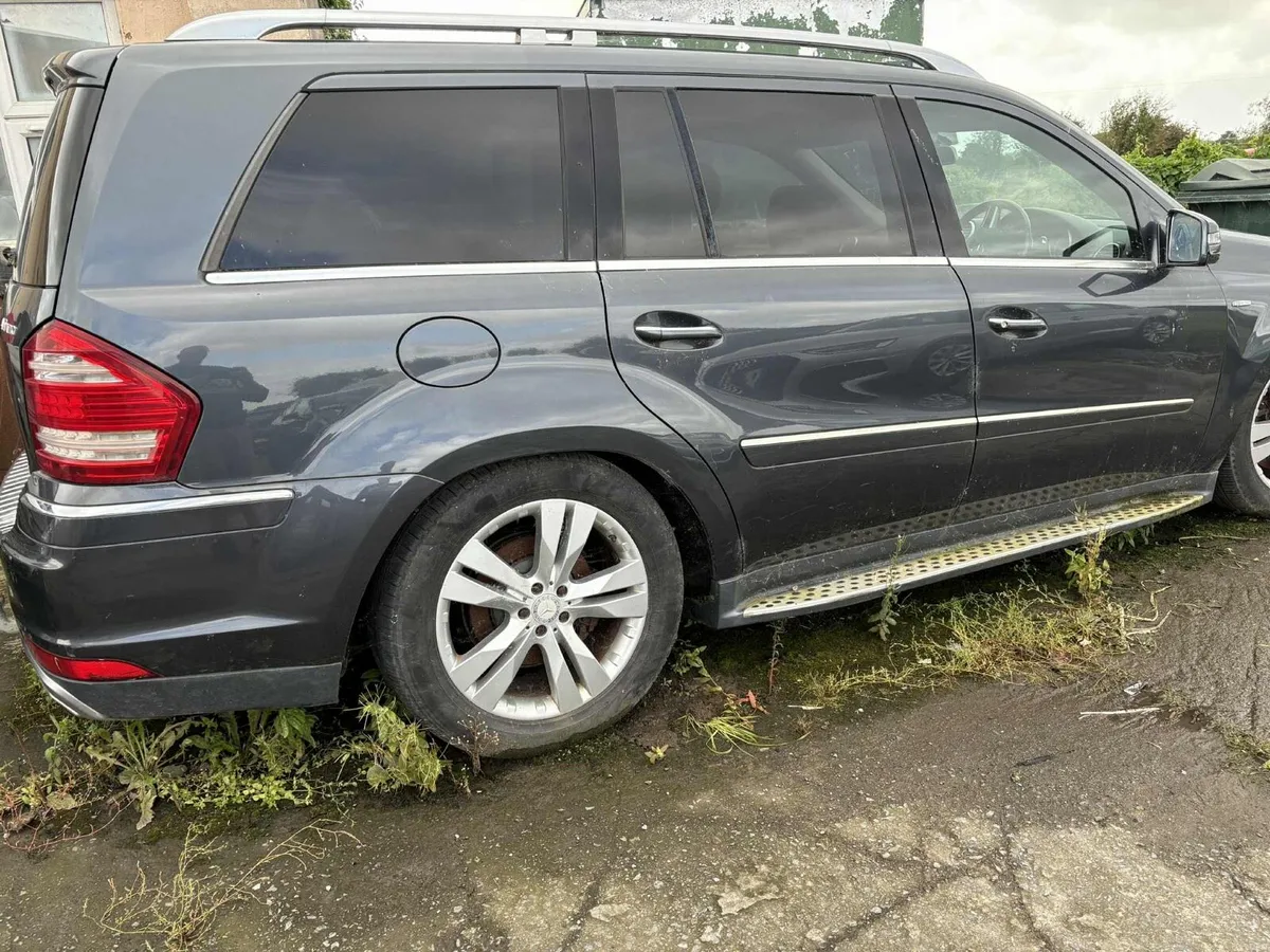 Mercedes 350GL 2011 diesel - Image 4