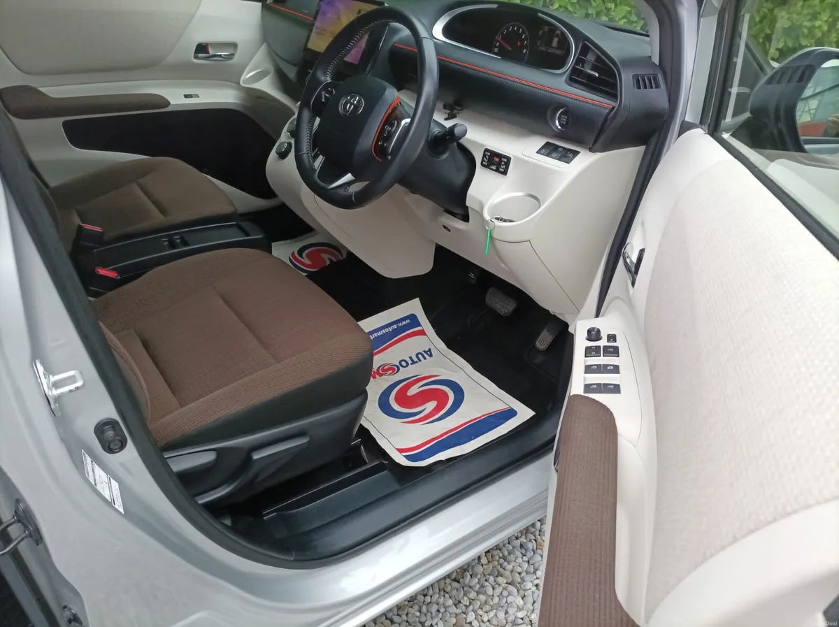 Toyota Sienta 1.5 Petrol Automatic, 2016 - Image 4