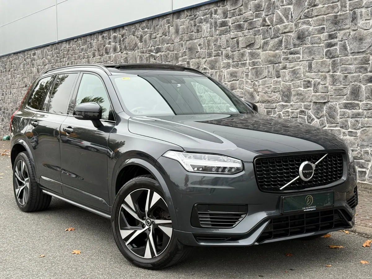 2021 Volvo XC90 R-Design Dark 7 Seat AWD T8 390hp - Image 1
