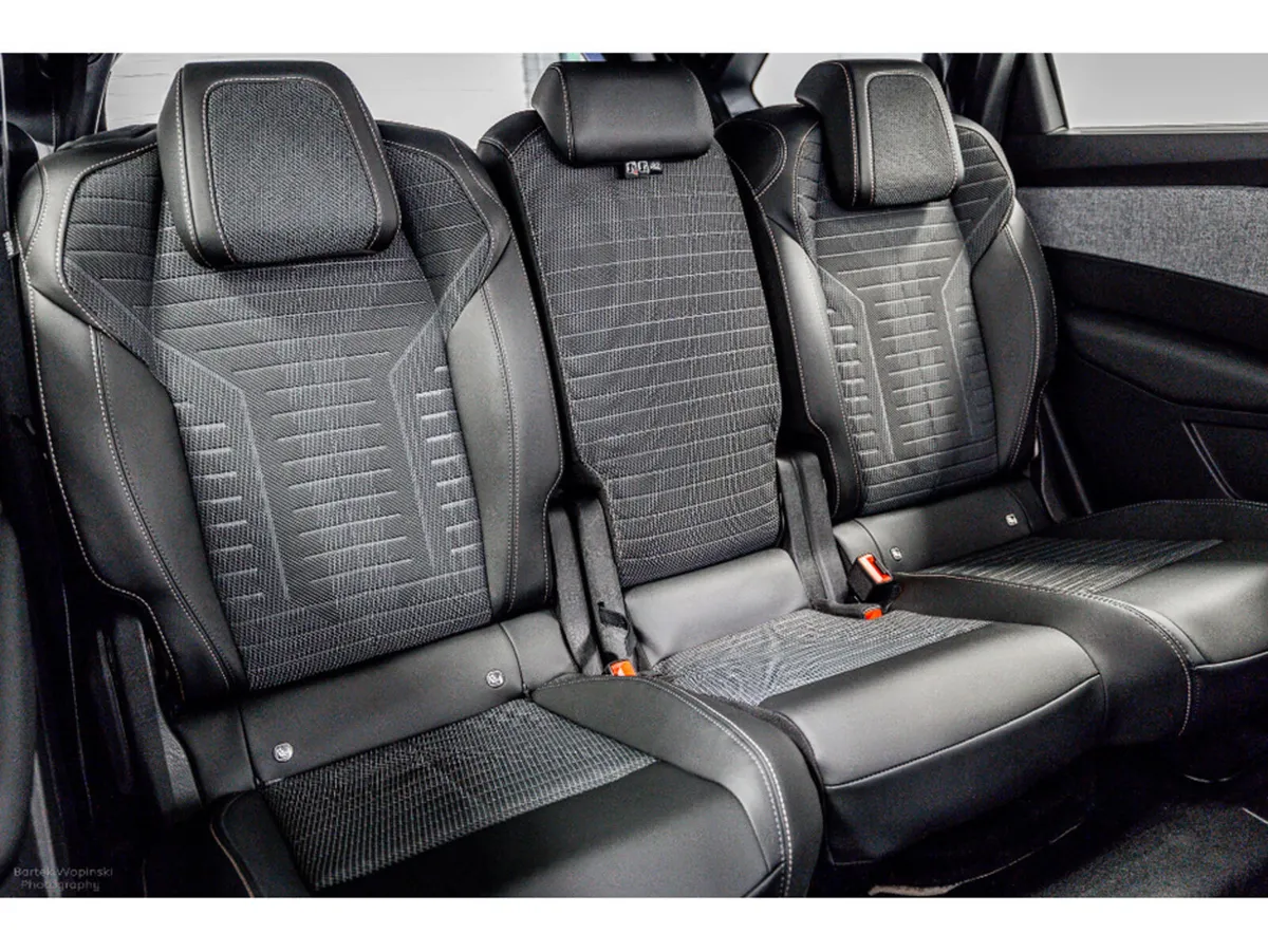 Peugeot 5008 Allure HYBRID Auto 145HP - 7 Seats in - Image 5