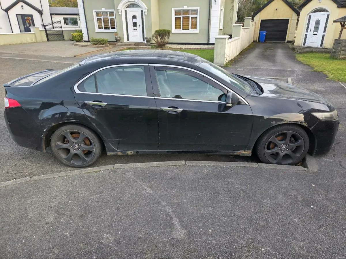 Honda Accord 2008 - Image 2