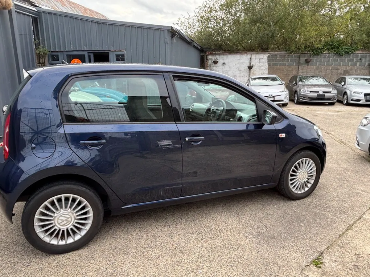 🚘 VW Up! 2014 – Only 15,600 KM | Automatic 🚘 - Image 3