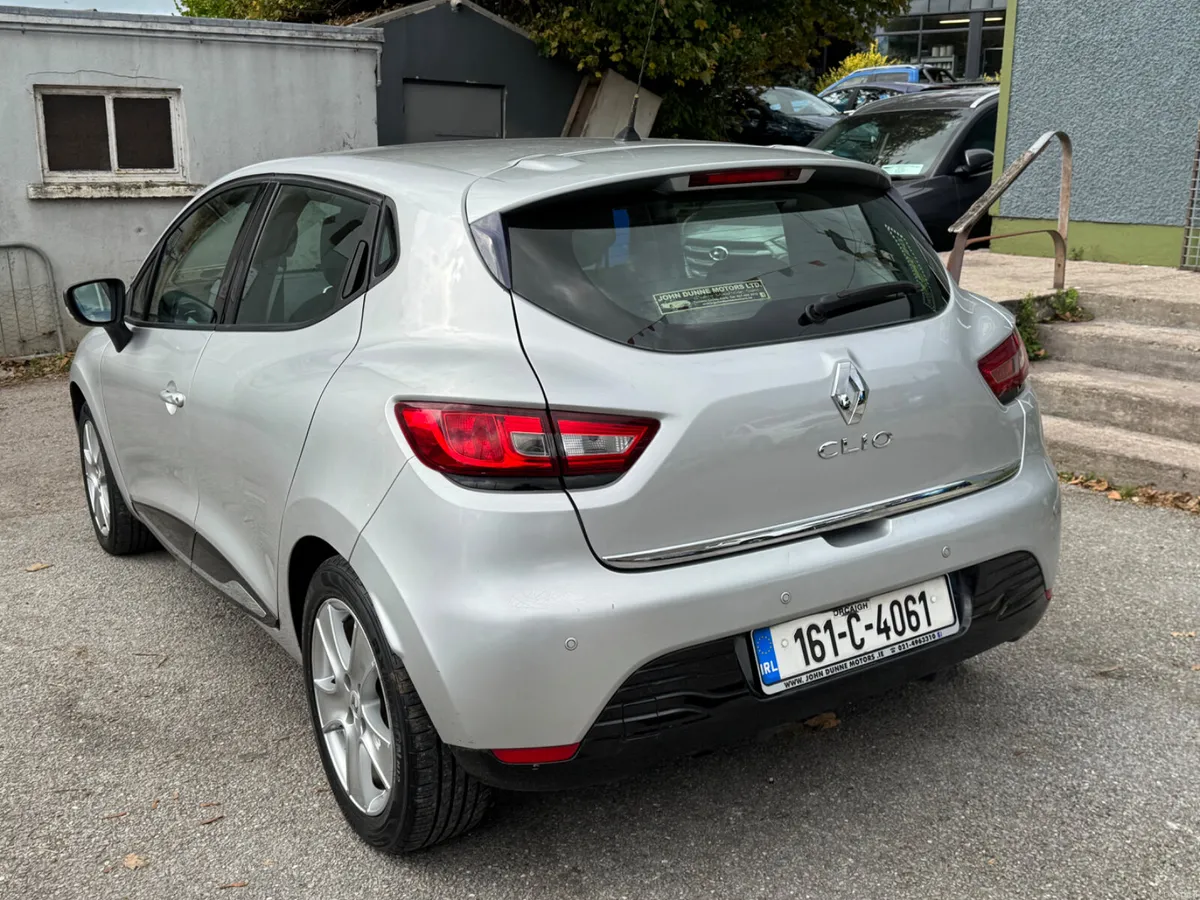 Renault Clio Ideal starter car - Image 4