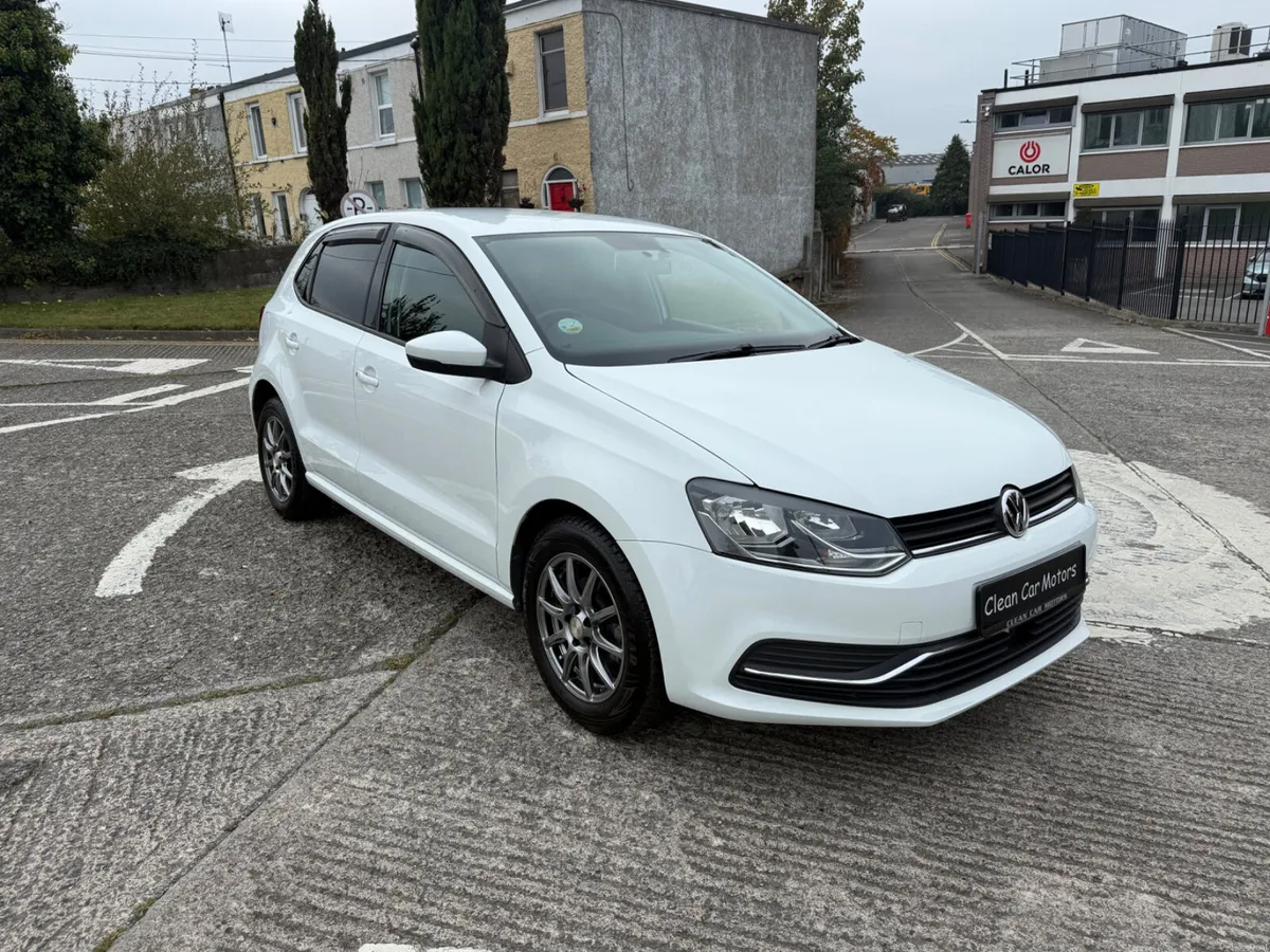 Volkswagen polo 2016 Auto 46,000 kms - Image 3