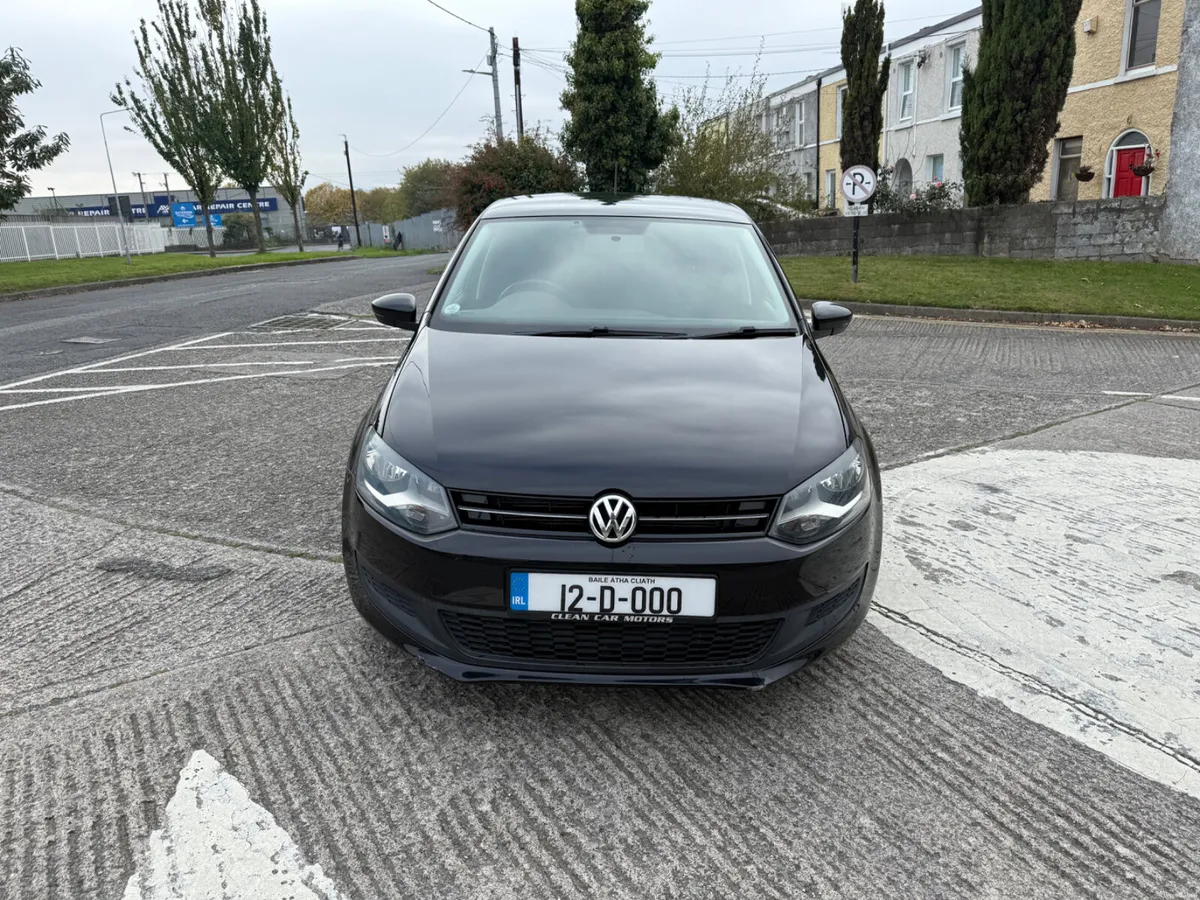 Volkswagen polo 2012 Auto 53,000 kms - Image 2