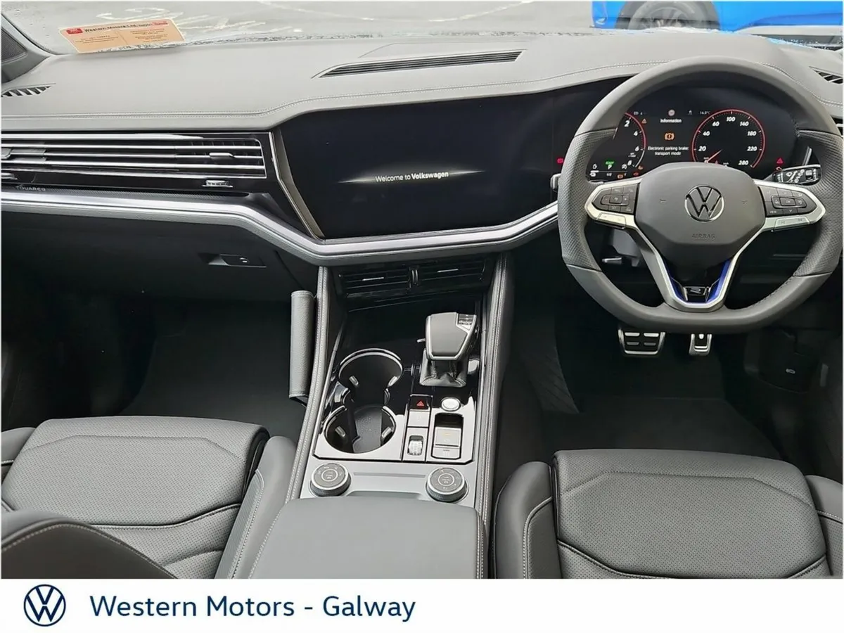 Volkswagen Touareg  R  eHybrid, Fully loaded, fact - Image 2