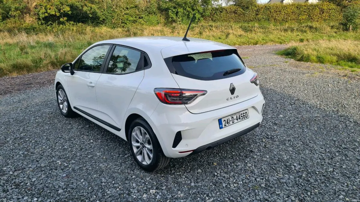 2024 renault clio 1.2 evolution - Image 4