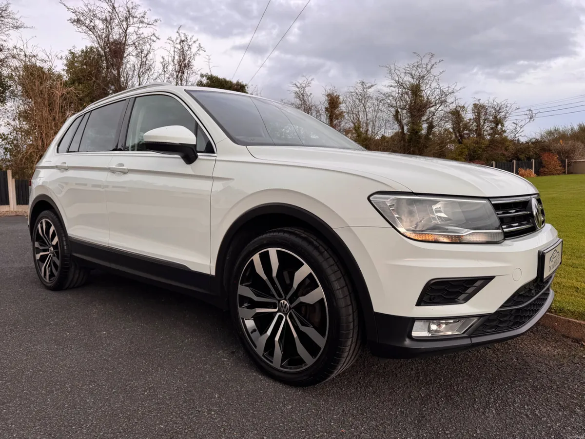 2017 Volkswagen Tiguan - Image 3