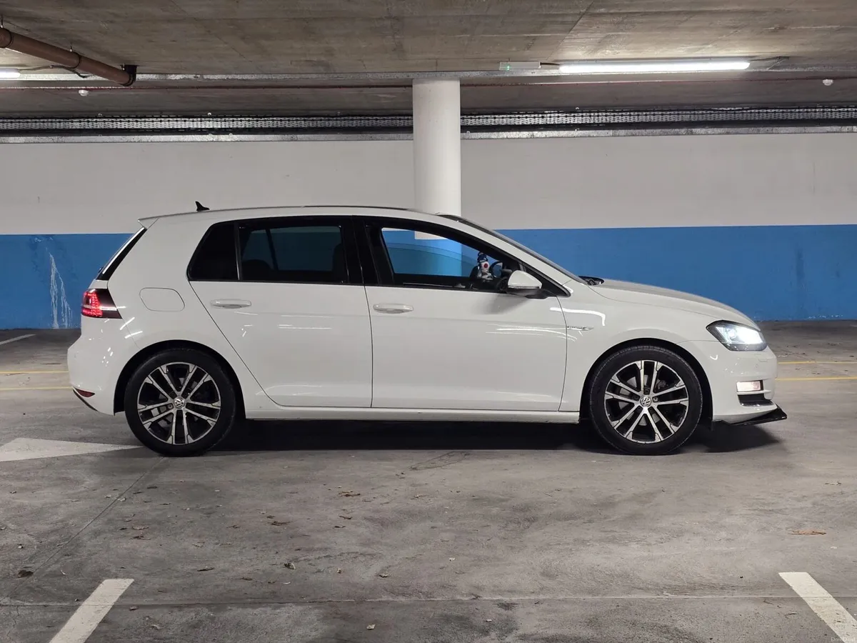 Volkswagen Golf 151 40th Anniversary Edition - Image 3