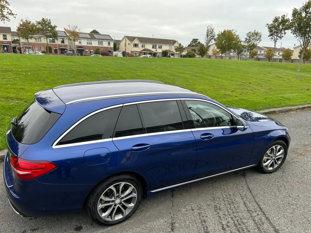 Mercedes-Benz C350e Sport Premium Plug-In-Hybrid - Image 4
