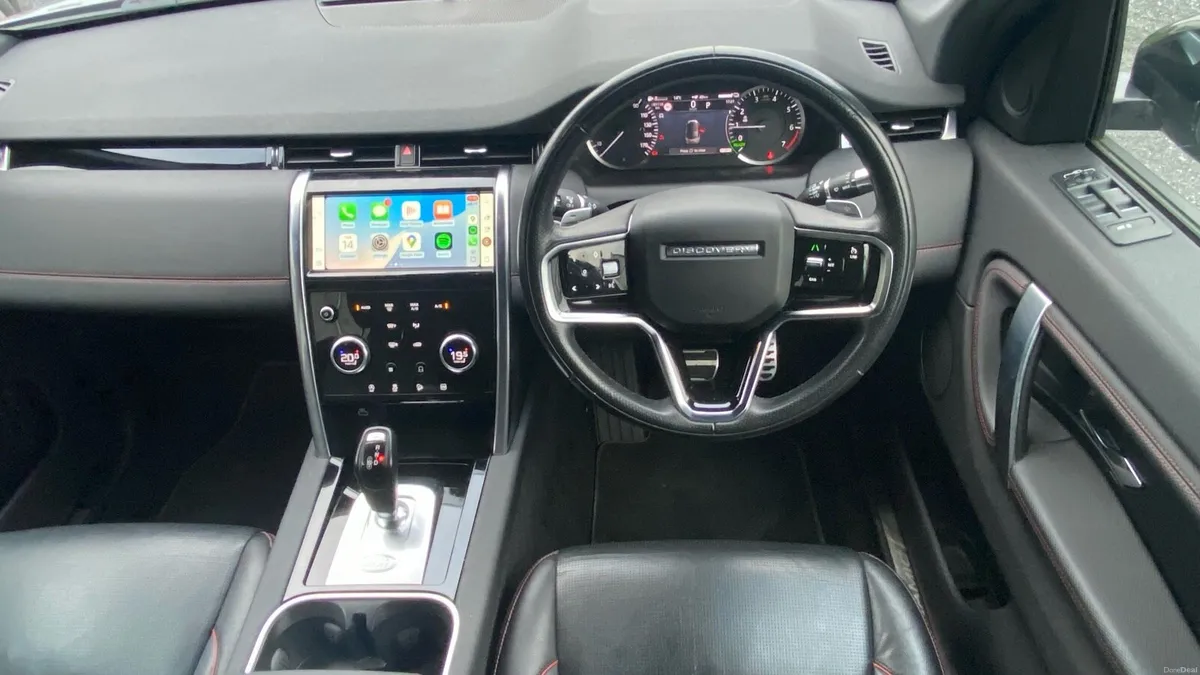 Land Rover Discovery Sport Sport R Dynamic P300e - Image 3