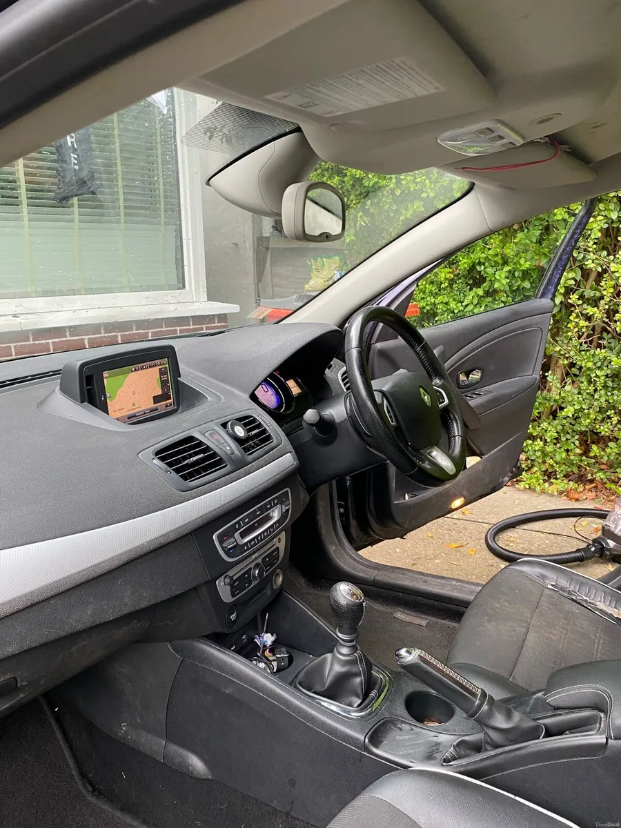 Renault Fluence R-Link Luxury Trim Level - Image 4