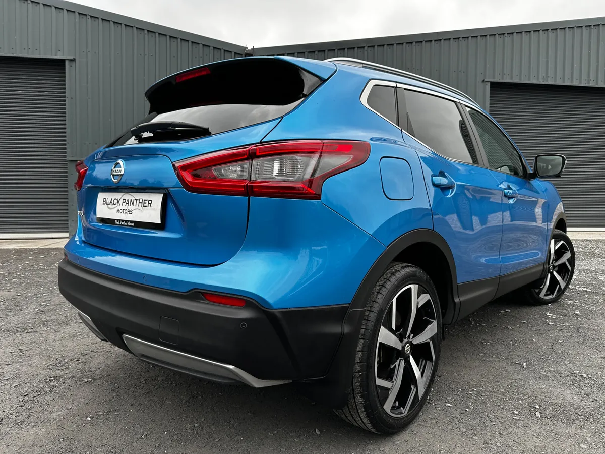 Nissan Qashqai 181’ Premium AUTOMATIC/TOP SPEC - Image 4