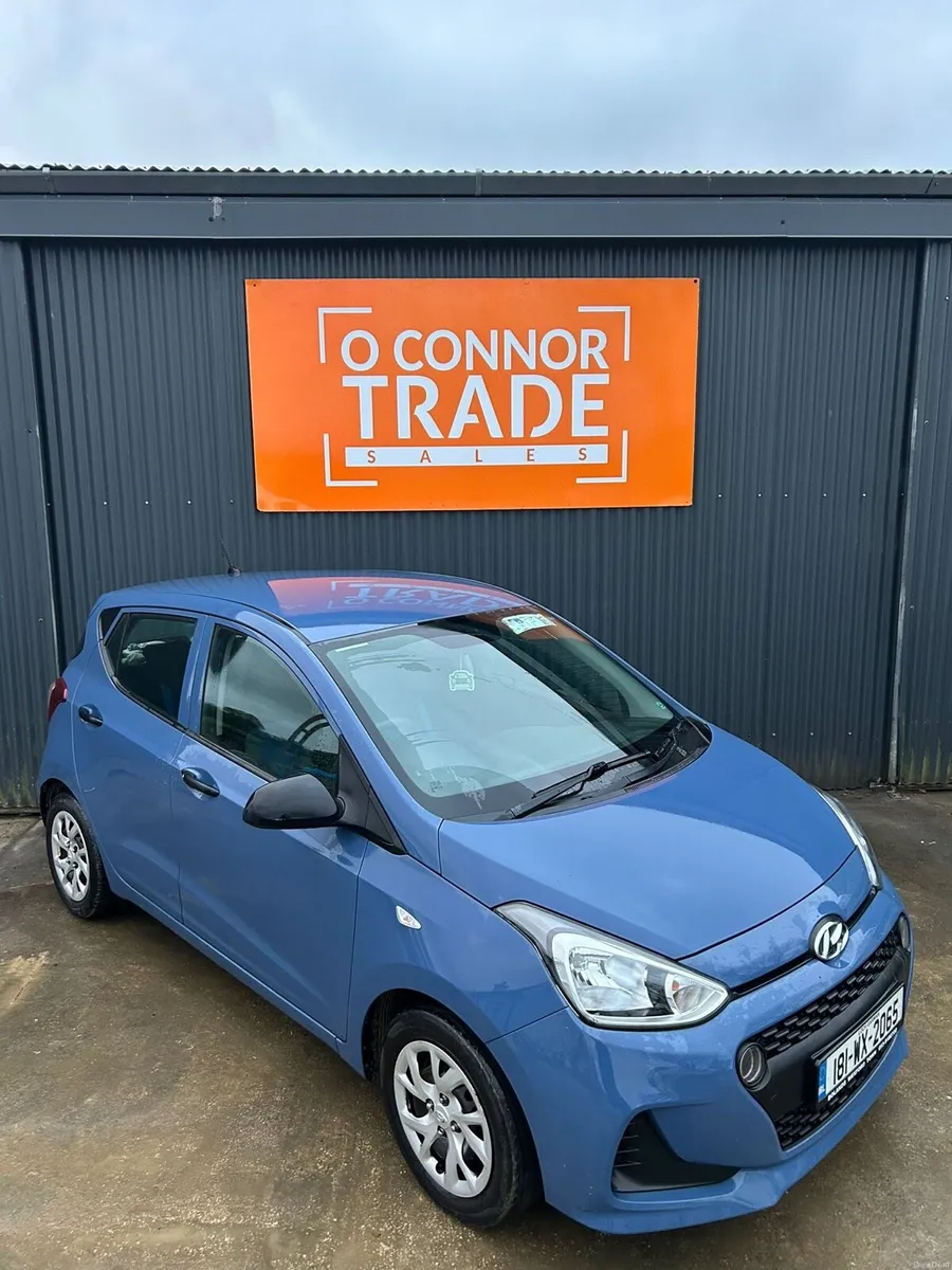 HYUNDAI i10 - Image 1