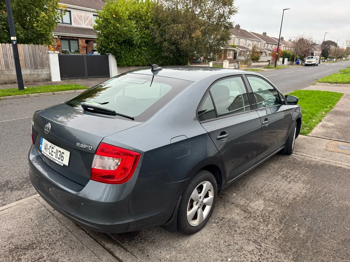 Scoda Rapid Limo AMB1.6TDI 90Hp 4DR - Image 4