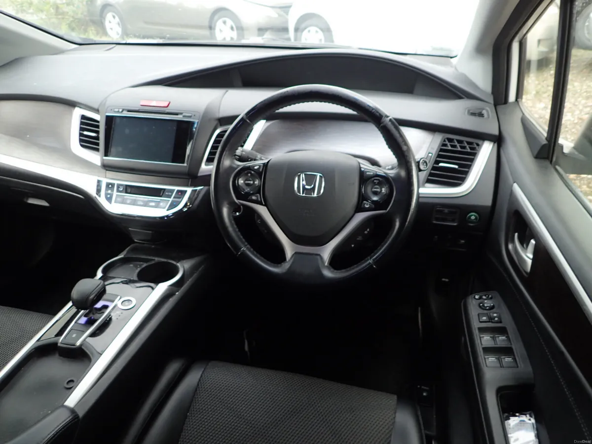 2016 Honda Jade 1.5 Hybrid 6 Seater - Image 3