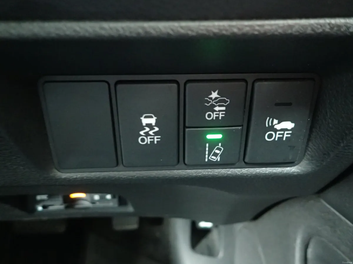 2016 Honda Jade 1.5 Hybrid 6 Seater - Image 4