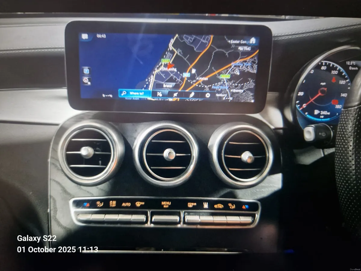 2022 Mercedes-Benz GLC AMG PREMIUM 300de - Image 2