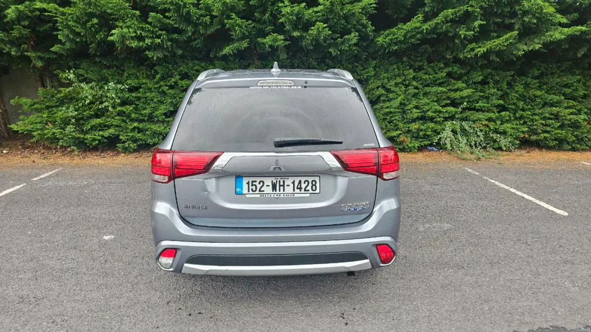 Mitsubishi Outlander PHEV Intense+ 360° Cameras - Image 4