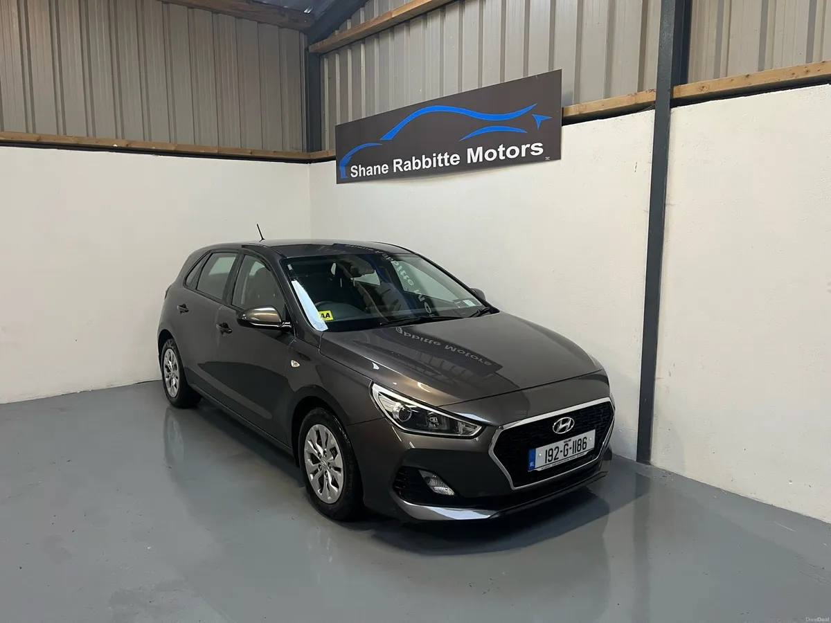 192 HYUNDAI I30 1.6 crdi CLASSIC only 92kms - Image 4