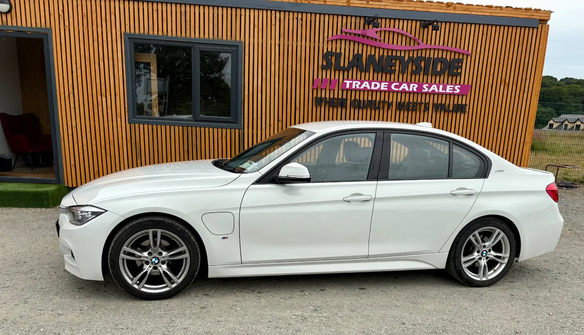 BMW 3-Series 2018 330E - Image 2