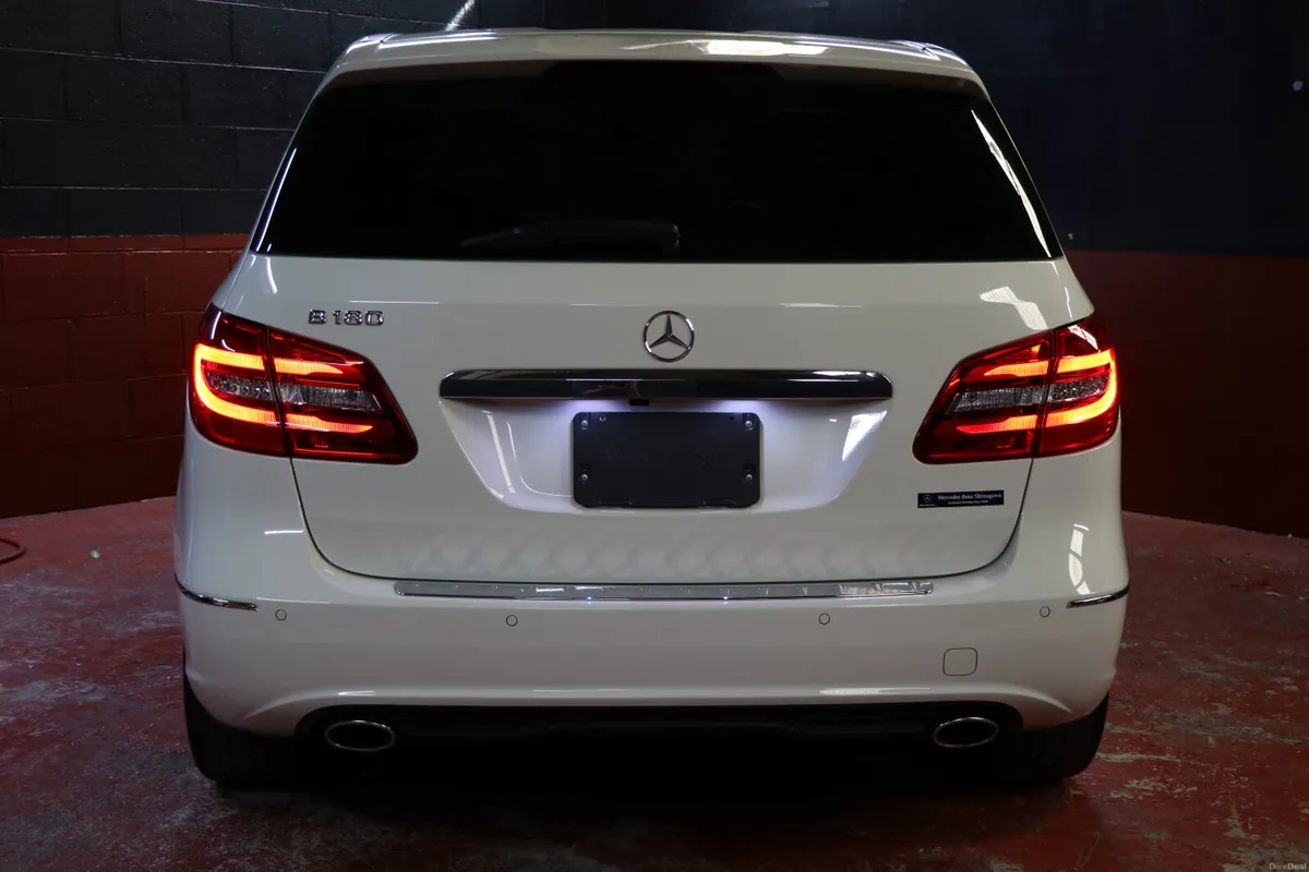 *DEC SALE* Mercedes B180 Sport - Low Mileage - Image 4