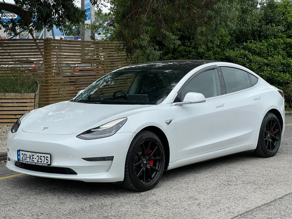 2020 Tesla Model 3**long range**PANROOF** - Image 2