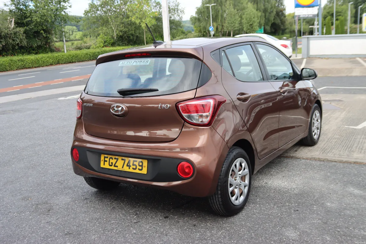 2017 Hyundai  i10 SE Classic - 5-dr - Image 3