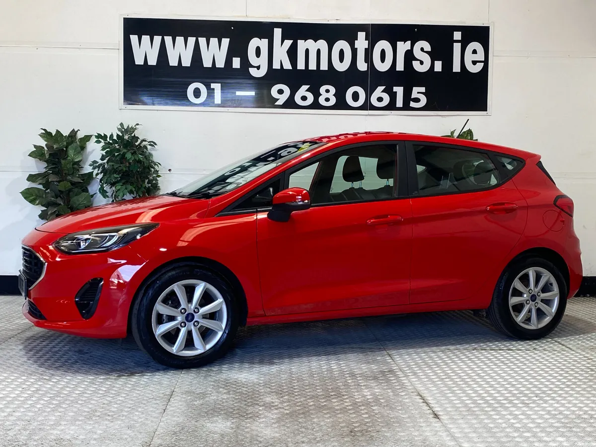 Ford Fiesta 2022//LOW KLMS//FINANCE AVAILABLE - Image 4