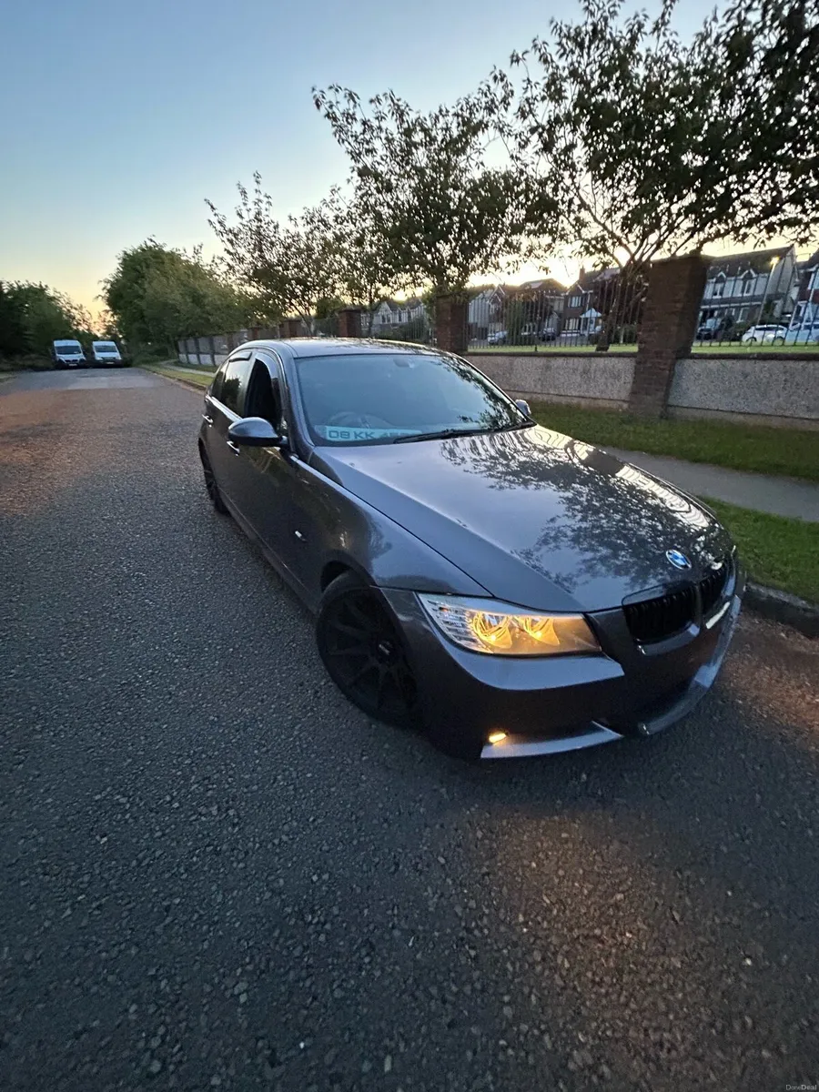 BMW 3 Series - Image 2