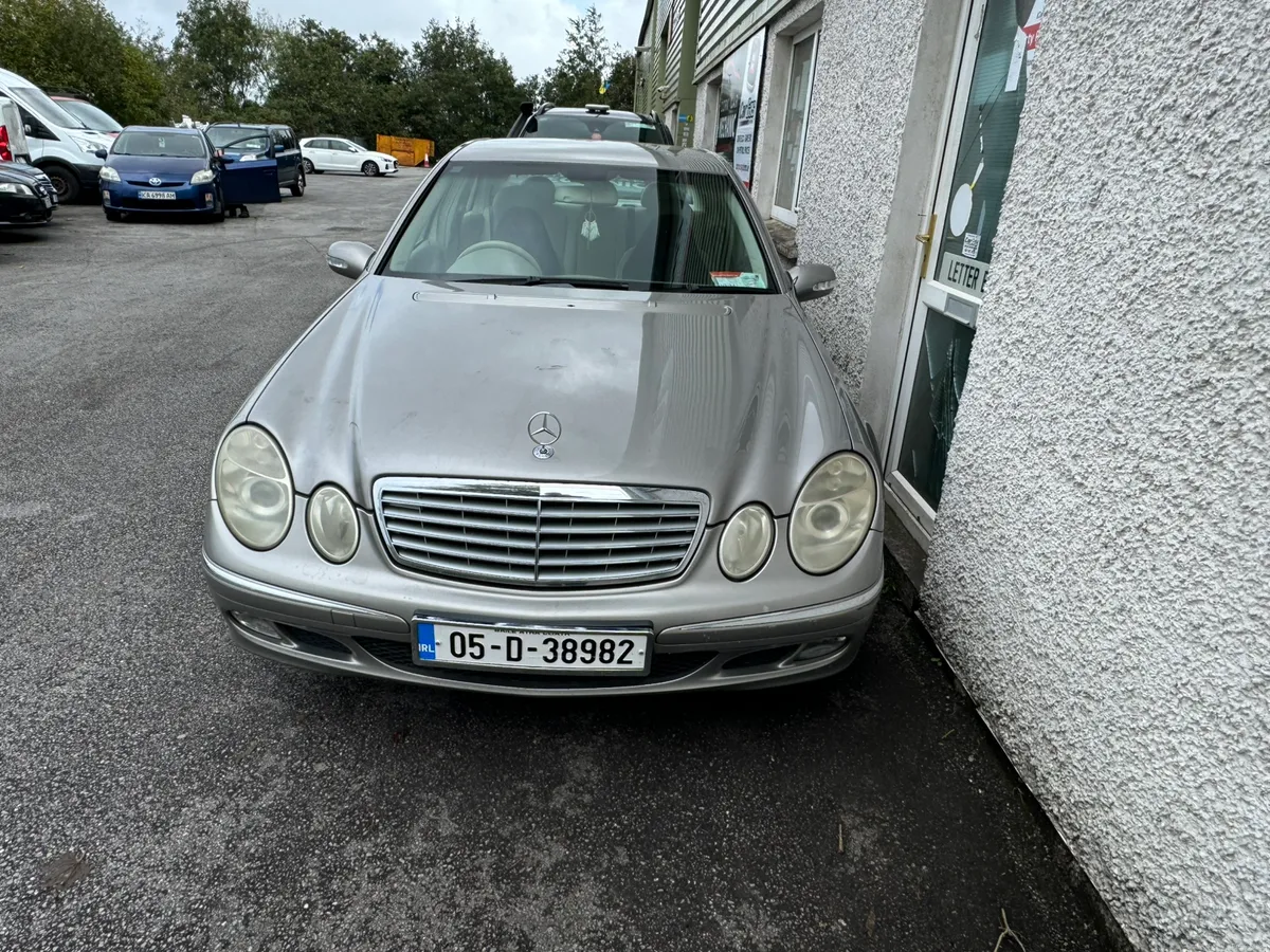 Mercedes E200 - Image 1
