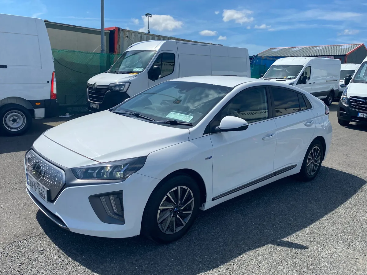 2021 Hyundai IONIQ 38.3KWH Electric - Image 3