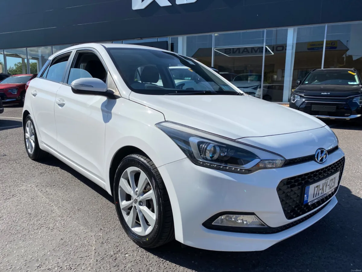 Hyundai i20 Active Deluxe 1.2 Petrol 2017 (171) - Image 3