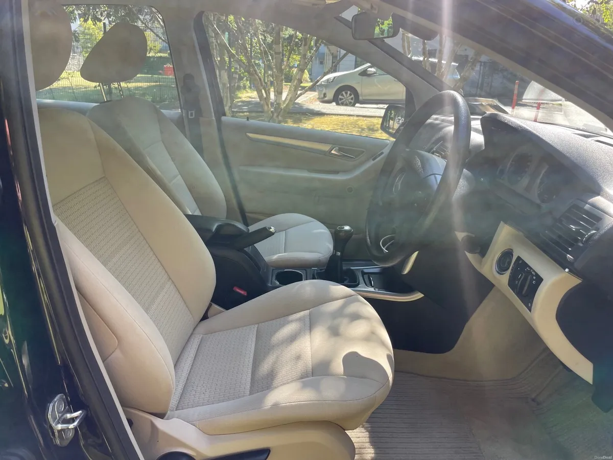 Mercedes-Benz B-Class 2011, Nct 06/2026 - Image 3