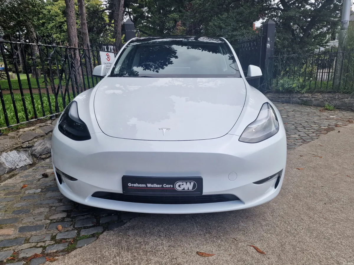 2024 (241) Tesla Model Y RWD - Image 3