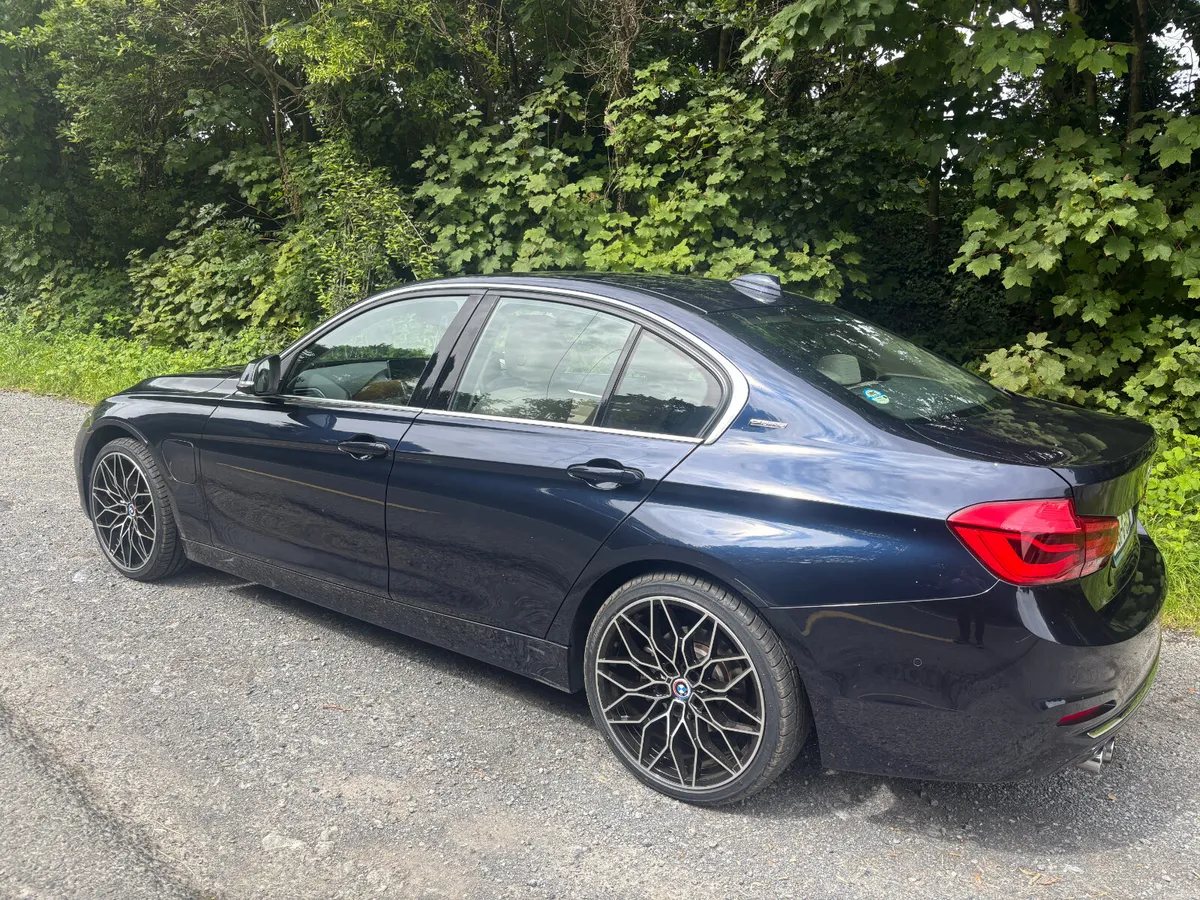 2016 BMW 330E Luxury Plug in Hybrid - Image 3