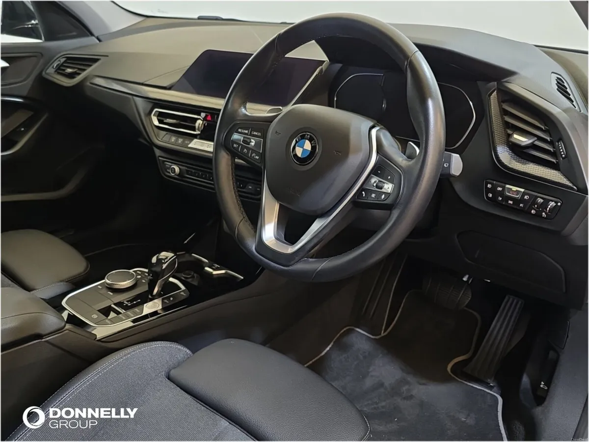 BMW 1 Series Diesel Hatchback Sport - Image 4