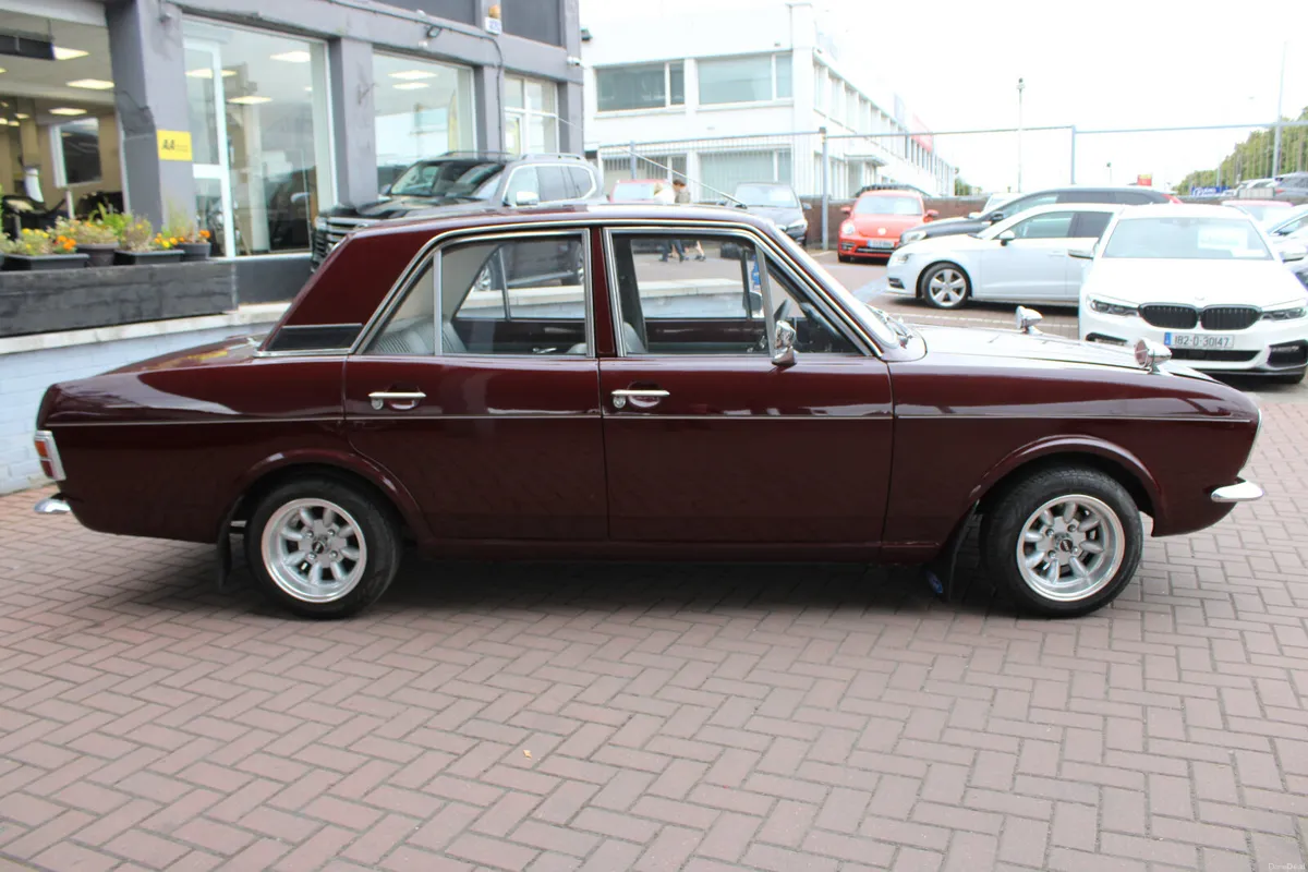 Ford Cortina 1300 Deluxe Automatic // Immaculate - Image 3