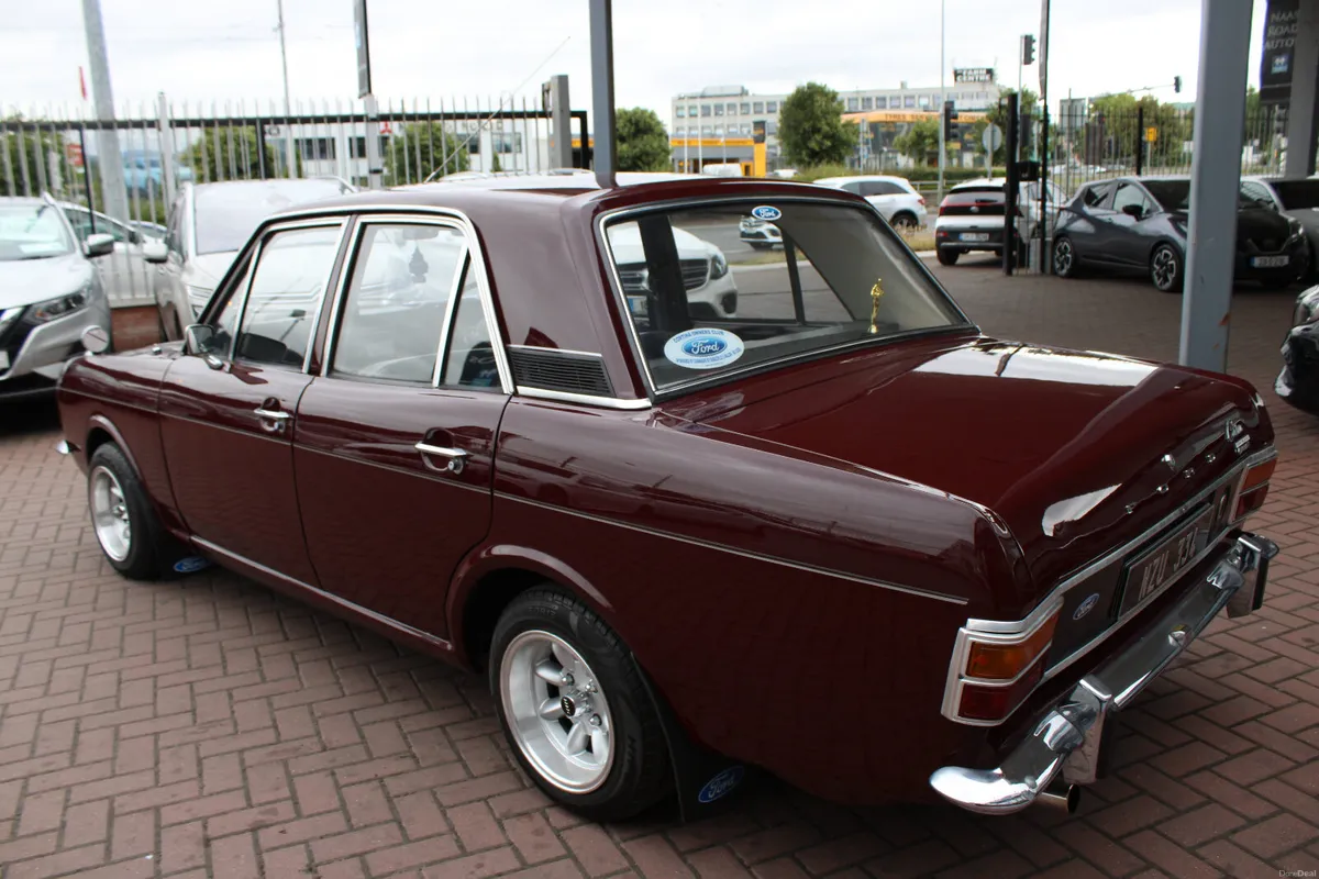 Ford Cortina 1300 Deluxe Automatic // Immaculate - Image 6
