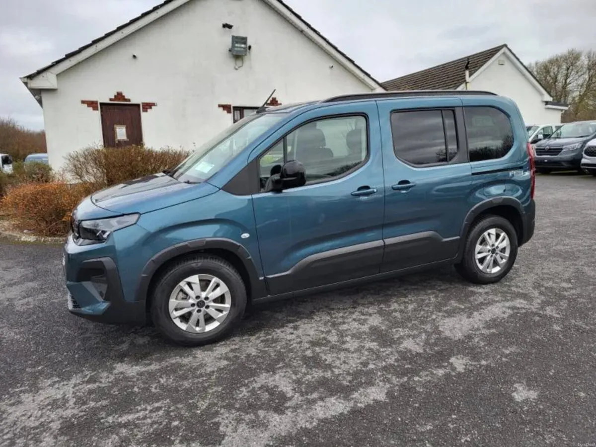 Wheelchair Taxi Peugeot Rifter Auto or Manual - Image 3