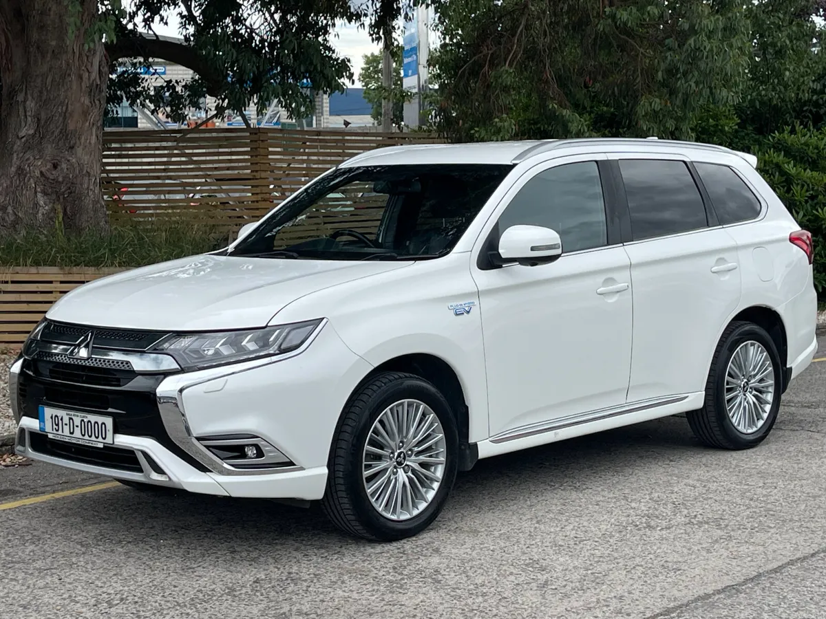 2019 Mitsubishi Outlander..high spec..low miles - Image 3