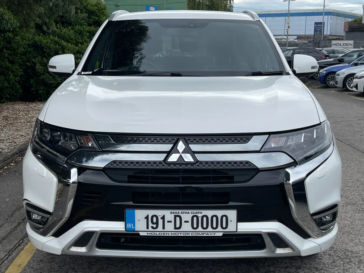 2019 Mitsubishi Outlander..high spec..low miles - Image 4