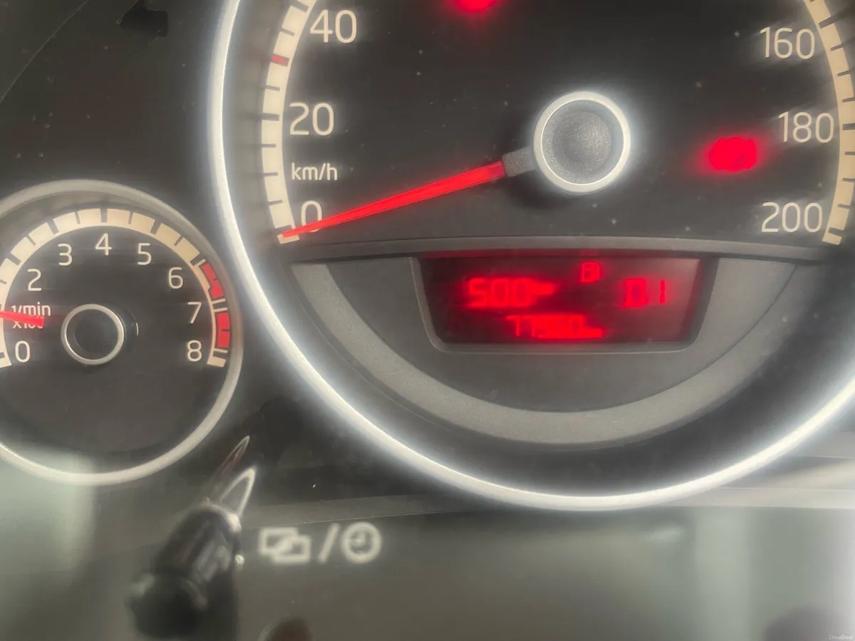 Volkswagen up Highline low mileage - Image 4